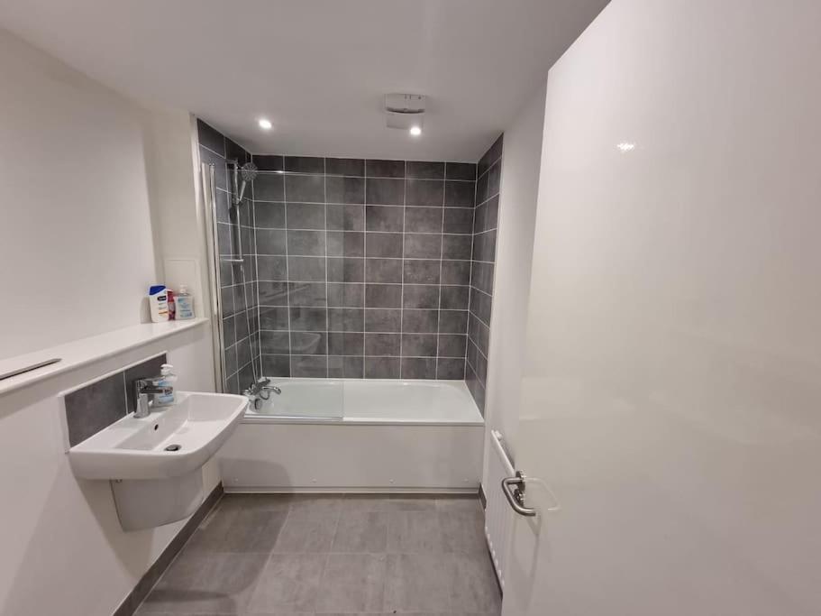 غلاسغو Gorgeous Apartment In The Town By Ap Management. المظهر الخارجي الصورة